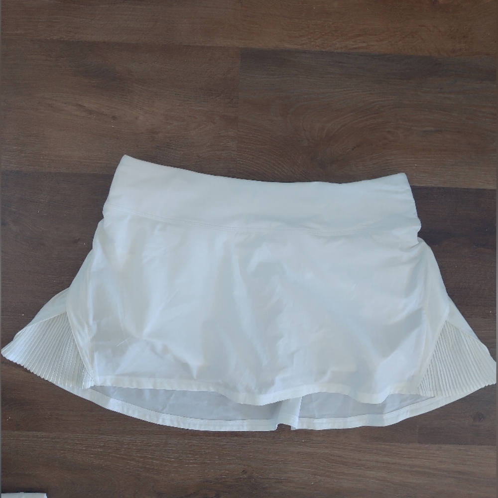 Lululemon white pleated skort